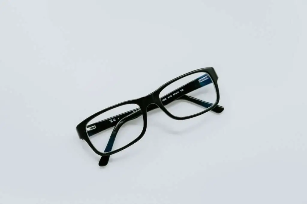An image of a glasses.